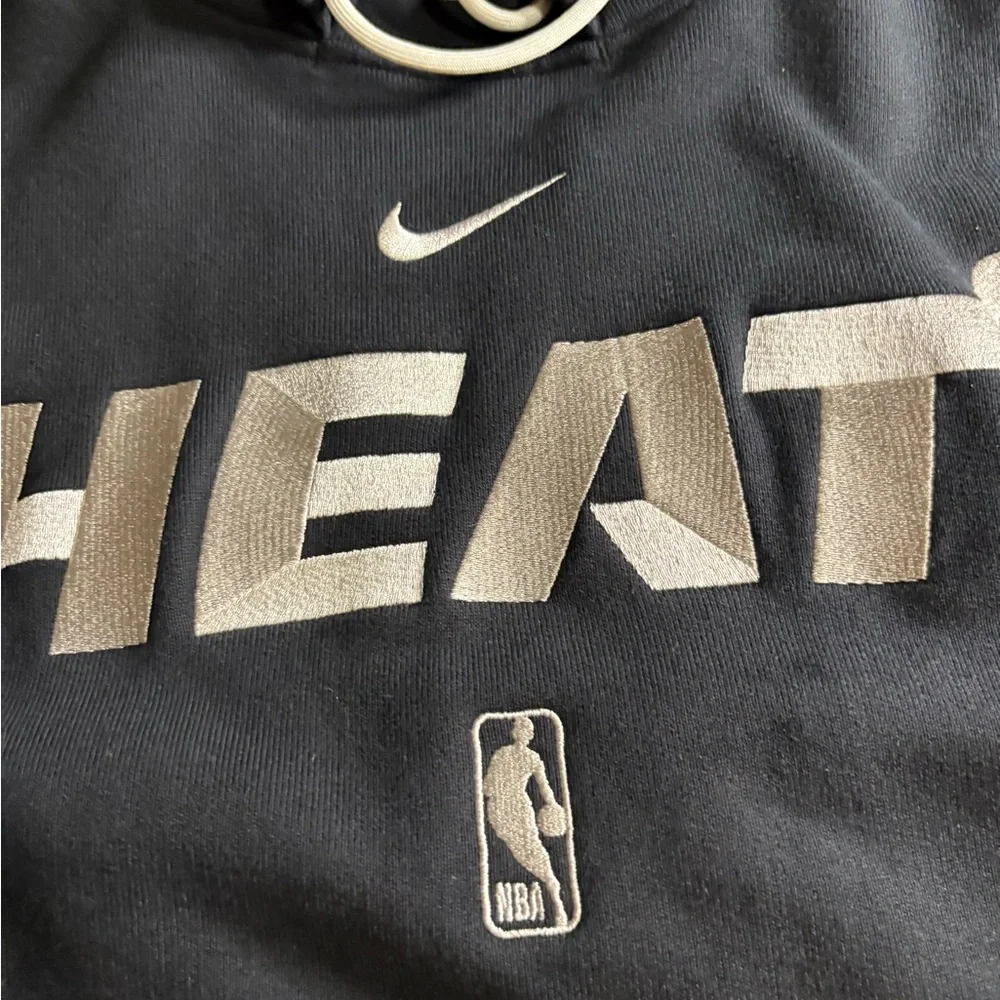 NIKE Miami Heat Black Embroidery Heavy Hoodie Size M Men's